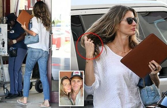 Gisele spotted WITHOUT her wedding ring in Miami