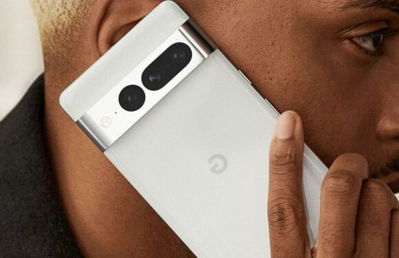 Google finally launches Pixel 7 and 7 Pro, should Samsung be worried?