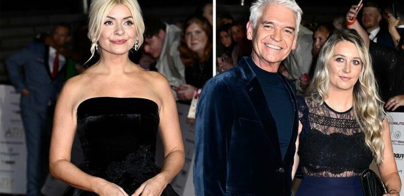 Holly Willoughby and Phillip Schofield ‘forced to queue’ at NTAs
