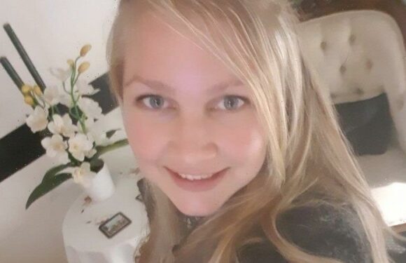 Husband pays tribute to wife killed in crash, as six children remain in hospital