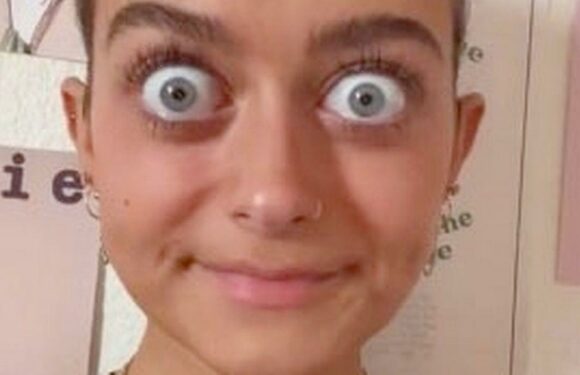 Im trolled over my huge eyeballs but I think they make my face look better