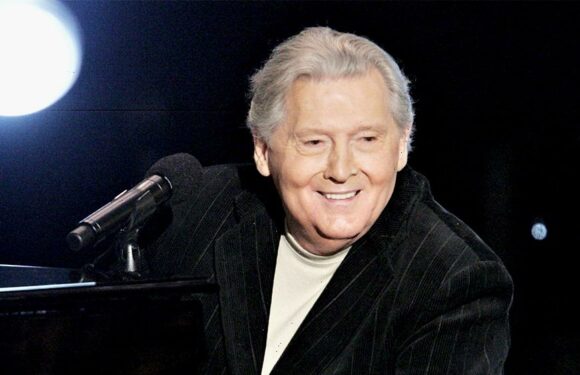 Jerry Lee Lewis, Rock Pioneer and ‘Great Balls of Fire’ Singer, Dies at 87