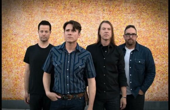 Jimmy Eat World Share Acoustic Version Of Something Loud