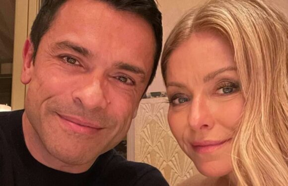 Kelly Ripa reveals the very unusual way husband Mark Consuelos declared his love for her