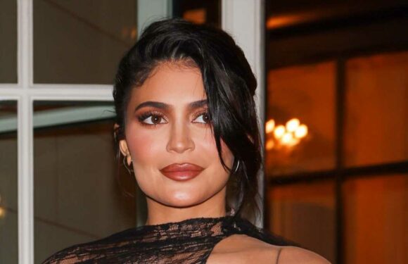 Kylie Jenner Reveals The Reason She Cried For “Three Weeks” After Having Her Son