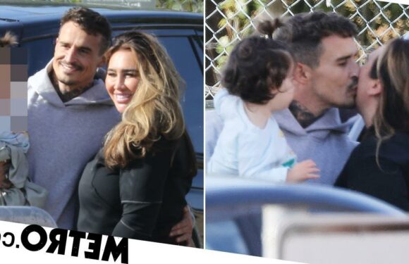 Lauren Goodger plants kiss on Dreamboys star after he helps her change flat tyre