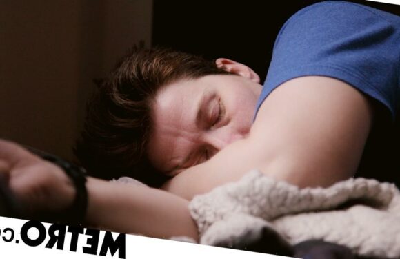 Less than 5 hours of sleep increases risk of chronic illnesses