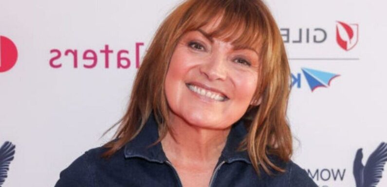 Lorraine Kelly boasts results of ‘dead easy’ weight loss at award show