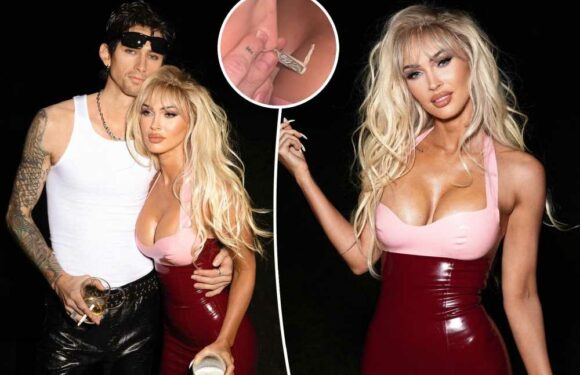 Machine Gun Kelly snorts cocaine off Megan Foxs breast