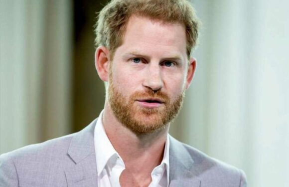 Meghan Markle news: Prince Harry & Meg 'backtracking on tell-all book & Netflix series' to reconcile with Royal Family | The Sun