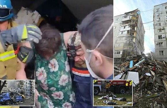 Moment woman is pulled alive from rubble in Zaporizhzhia
