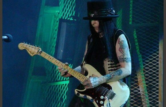 Mötley Crüe Guitarist Mick Mars Retires From Touring