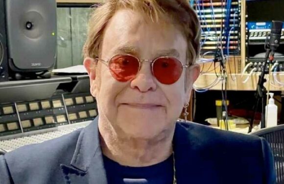 Moving To Canada? Elton John Splurges On Luxury Toronto Apartment