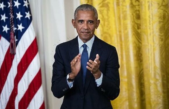 Obama breaks down Hillary's 2016 loss in off-record remarks to press