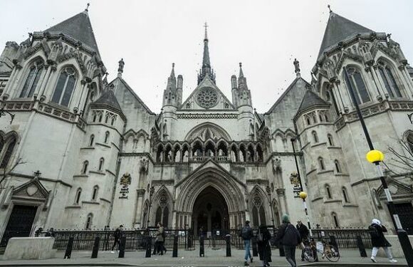 Parent's life support appeal fails for brain-damaged baby