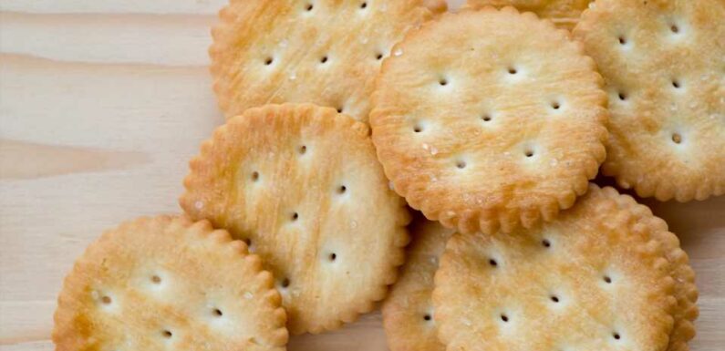 People are just discovering what the ridges on Ritz crackers are for and it’s not just to look fancy | The Sun