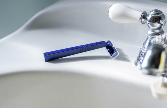 People are only just realizing that there’s a right way to shave down there & we make 3 common mistakes | The Sun