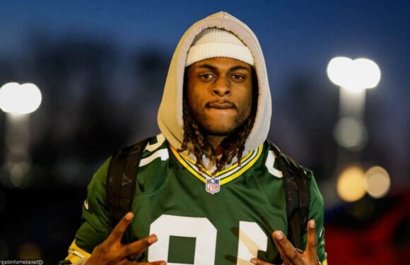 Photographer Shoved by Davante Adams Files Police Report Despite His Apology