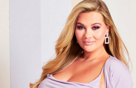 Pregnant Shaughna Phillips hints at baby’s gender as she goes shopping for clothes