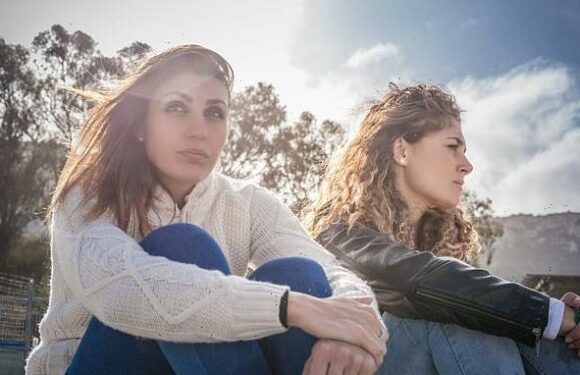 Psychologist reveals 9 signs your friendship is toxic