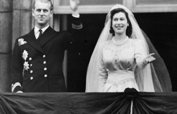 Queen Elizabeths wedding dress was a symbol of rebirth