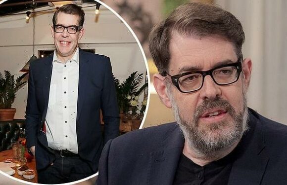 Richard Osman tells people to 'stop body shaming' about his height