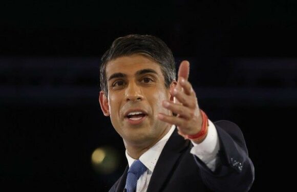 Rishi Sunak wins key right endorsement as momentum for Boris Johnson stalls