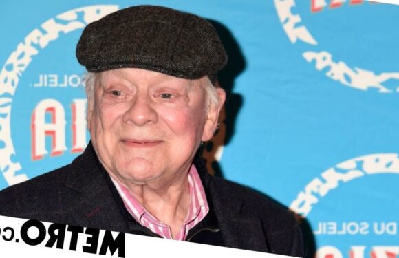 Sir David Jason 'so weak' to stand after catching Covid: 'I collapsed'