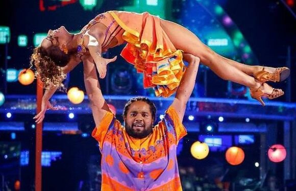 Strictly Come Dancing's Hamza Yassin perfected move by caber-tossing