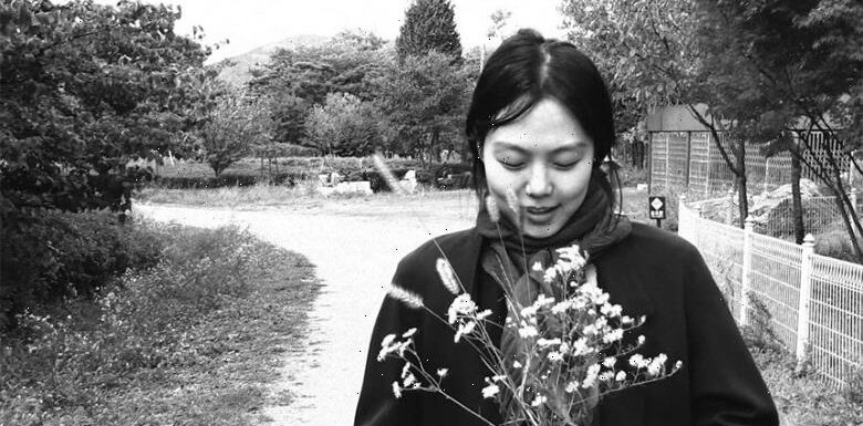 The Novelists Film Review: Hong Sang-soo Gets More Personal than Ever in Tipsy Ode to Artistic Freedom