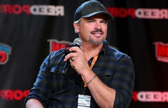 The Winchesters Casts Smallville Veteran Tom Welling