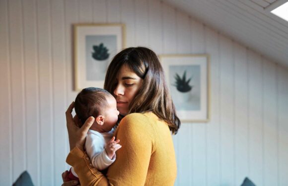 The red, amber and green signs when your baby is crying – and when to call 999 | The Sun