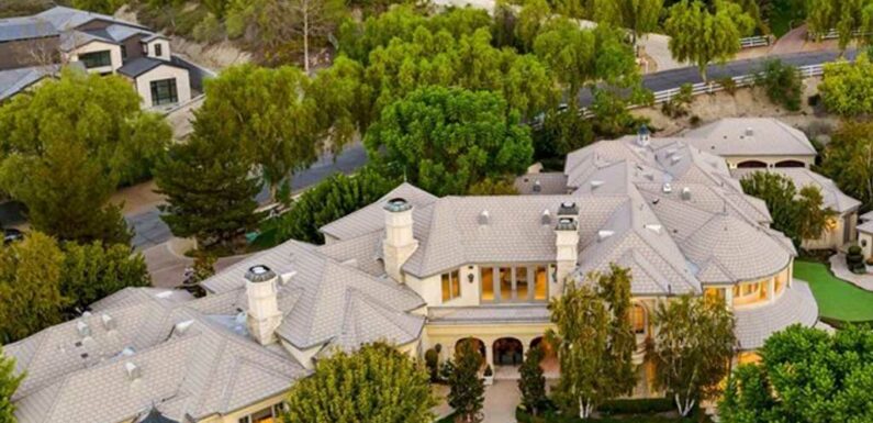 Vin Scully's L.A. Home Hits Market For $15 Million