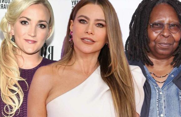 10 Stars Who Had Children While They Were Still Teens