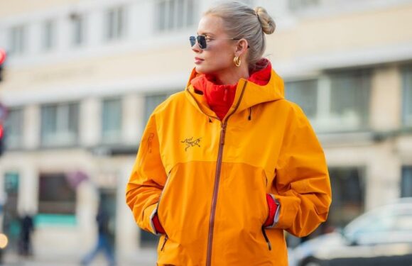 10 Windbreaker Jackets You Can Wear Outside in Any Weather