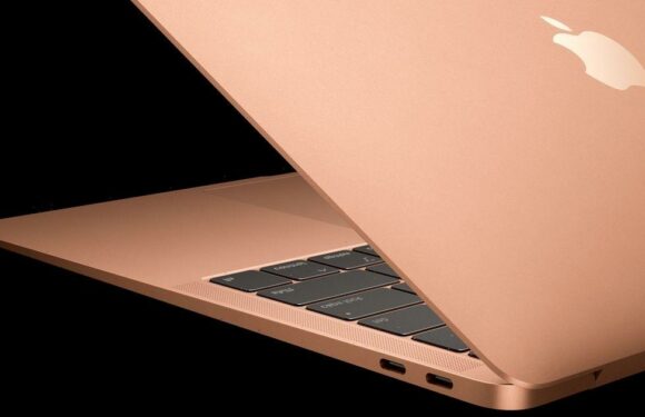 13-inch Macbook Air with Retina display drops to £800 in major Black Friday sale