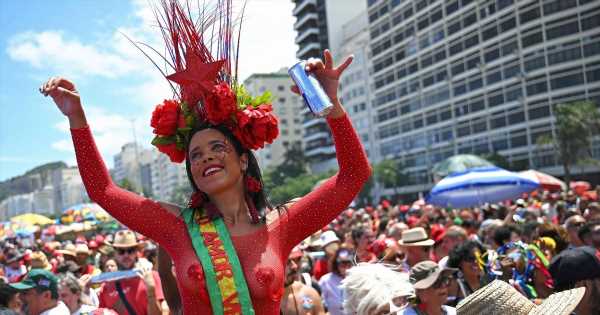 Bikini Clad And Near Nude Brazilians Bare All In Presidential Victory Parade I Know All News