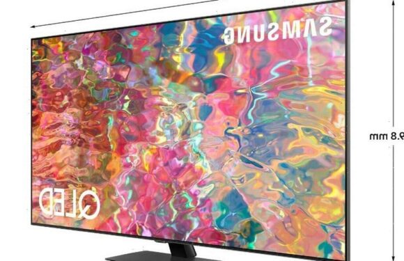 Black Friday deal slashes £774 of Samsung 65" QLED 4K Smart TV but only 3 left