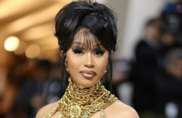 Cardi B Makes Big Surprise By Showing Up For Fiery ‘Tomorrow 2’ Performance At The 2022 AMAs