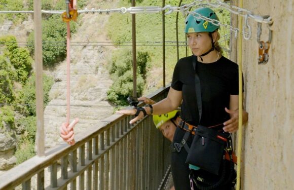 Don’t Look Down! Claire Attempts to Conquer Fear of Heights on ‘Amazing Race’