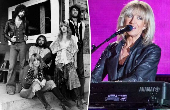 Fleetwood Mac singer, keyboardist Christine McVie dead at age 79