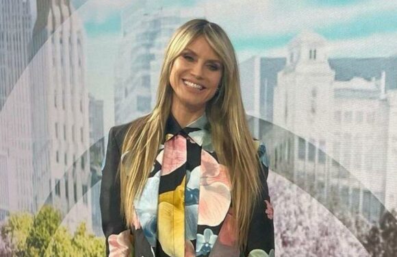 Heidi Klum Worried She’s Stuck in Her Worm Halloween Costume With No One Helping Her