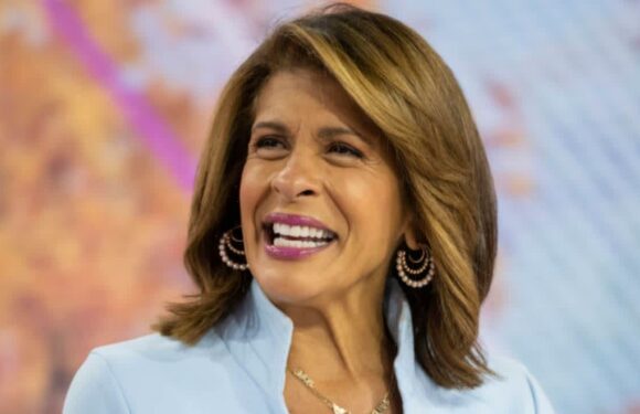 Hoda Kotbs dashing younger brother is inundated with love in adorable family video