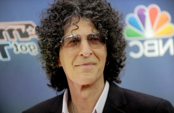Howard Stern is ‘not comfortable’ with Oprah ‘showing off her wealth’
