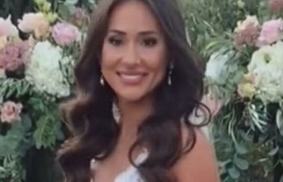 I stopped my whole wedding ceremony when I realized I forgot half of my dress after a bizarre dream days earlier | The Sun