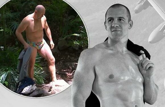 I'm A Celebrity's Mike Tindall shows off his jaw-dropping muscles