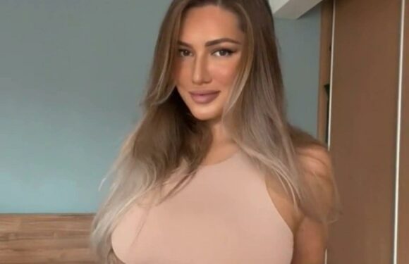 I’m a hot teacher – people say I go from a 10 to a 20 when I tell them my job & dad’s try to sleep with me | The Sun