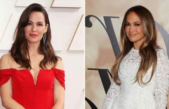 J. Lo Raves Over 'Amazing Coparent' Jen Garner, Details Family 'Transition'