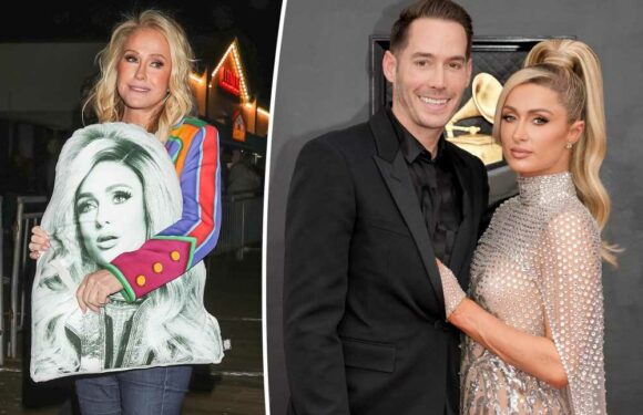 Paris Hilton refutes mom Kathy Hiltons pregnancy struggle claim