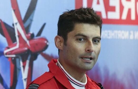 Red Arrows commander suspended amid probe into colleague relationship